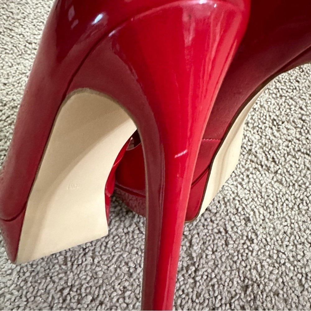 Guess Women’s Cacei Peep Toe Platform Pumps Stiletto Heels in Bright Red sz 10M - Picture 15 of 15